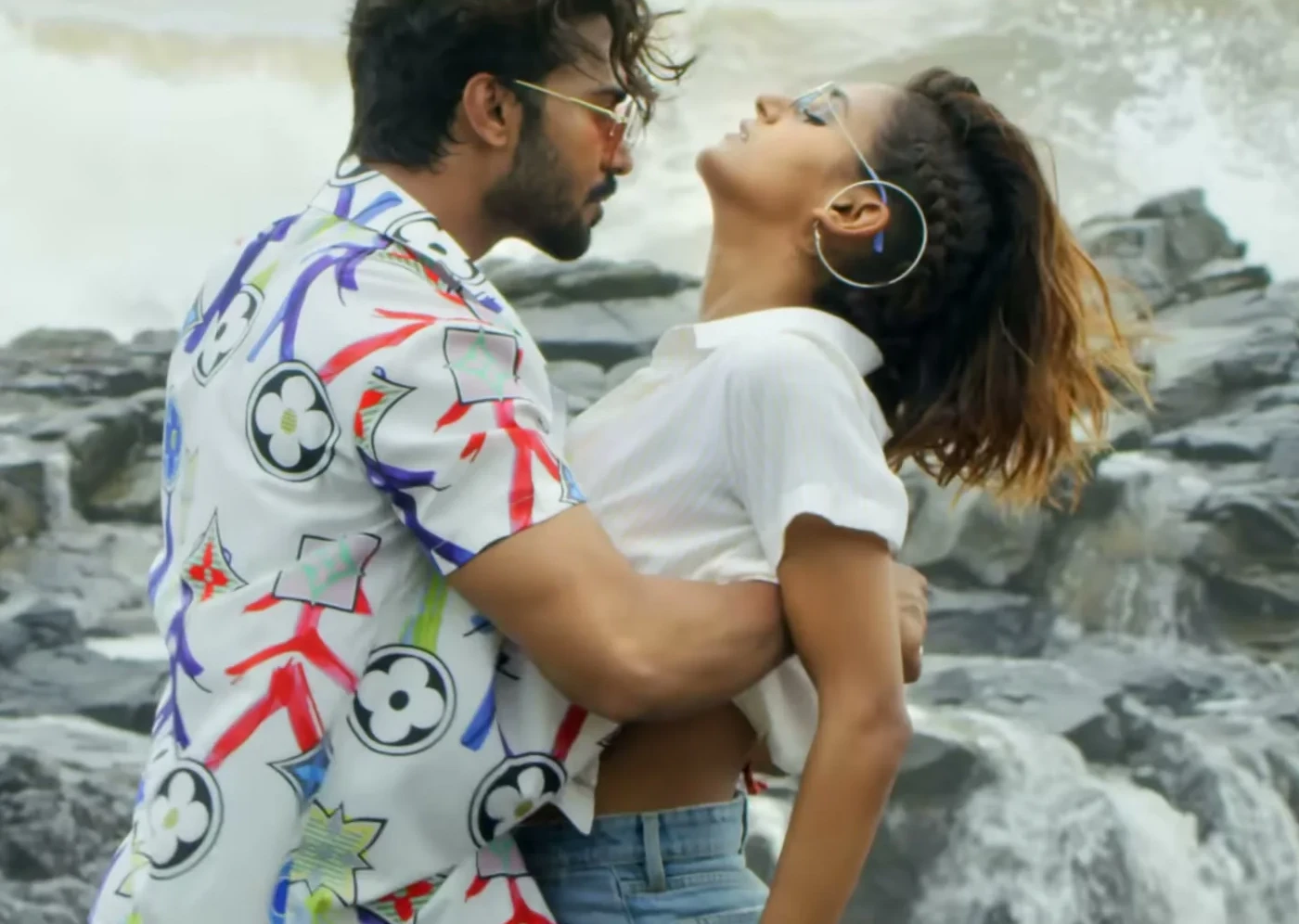 Saaton Janam music video, braided ombre hair