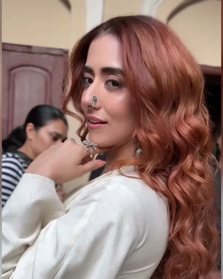 Noorie hair look by Dwyessh Parasnani