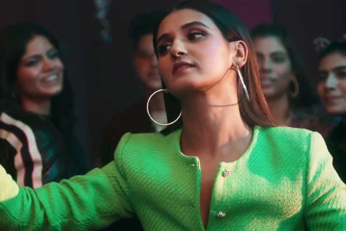 Shakti Mohan in the OPPO F21 Pro launch film