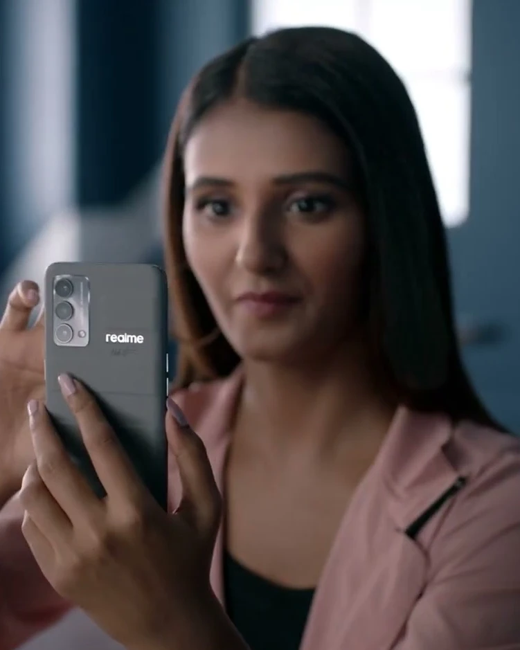 realme-b4